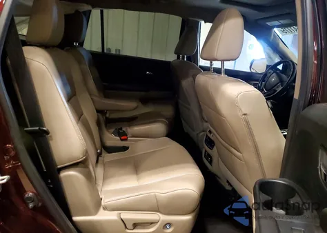 2017 Honda Pilot Elite z USA, uszkodzony, nr VIN 5FNYF6H00HB035269